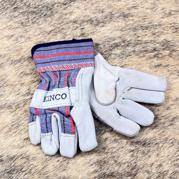 Kid's Work Gloves - Picture 1 of 3